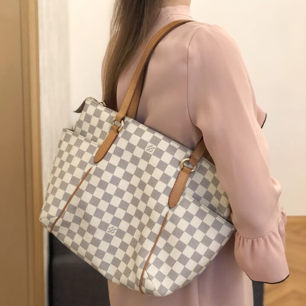 💎✨LIKE NEW✨💎Louis Vuitton Totally PM Damier Azur